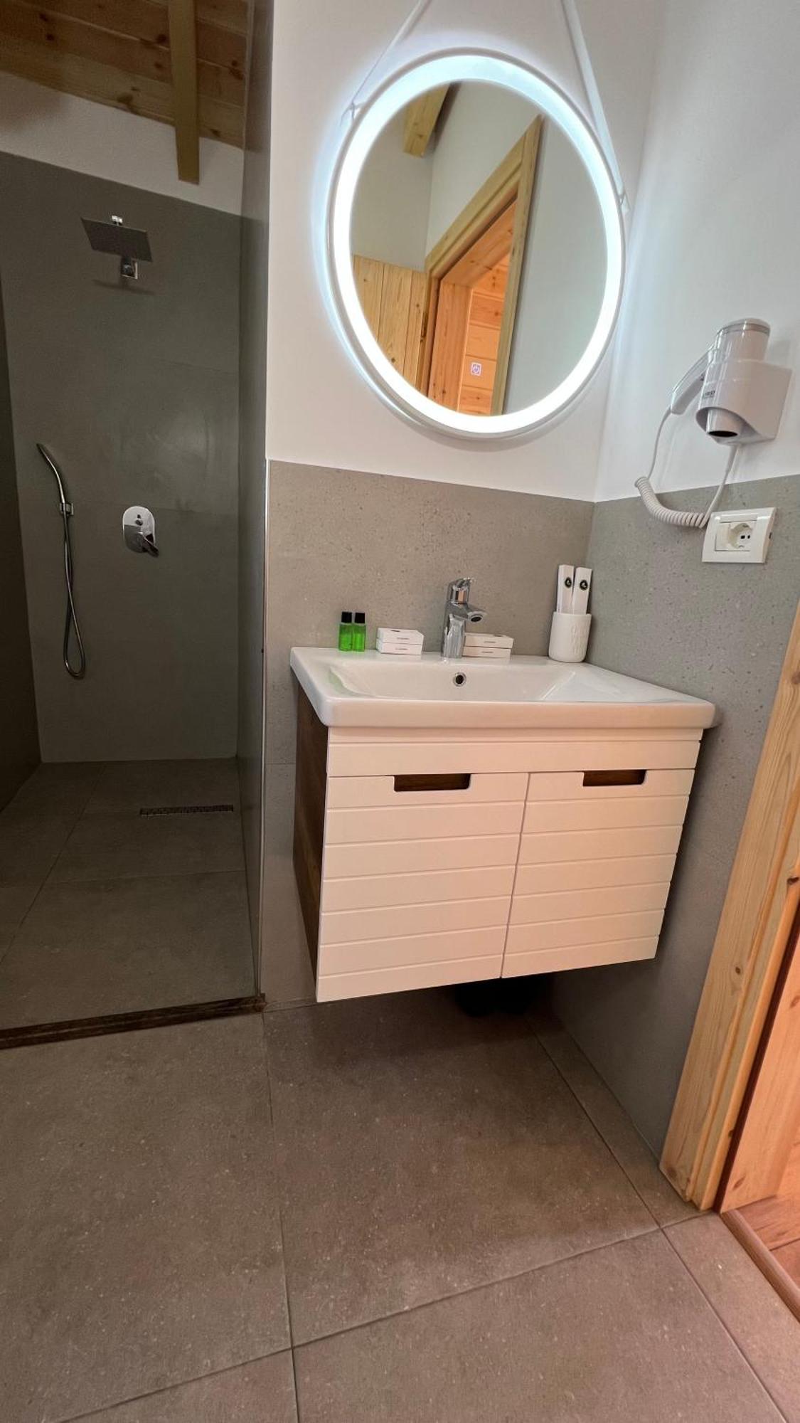 Fishta Guesthouse - Mrizi I Zanave Fishte Zewnętrze zdjęcie